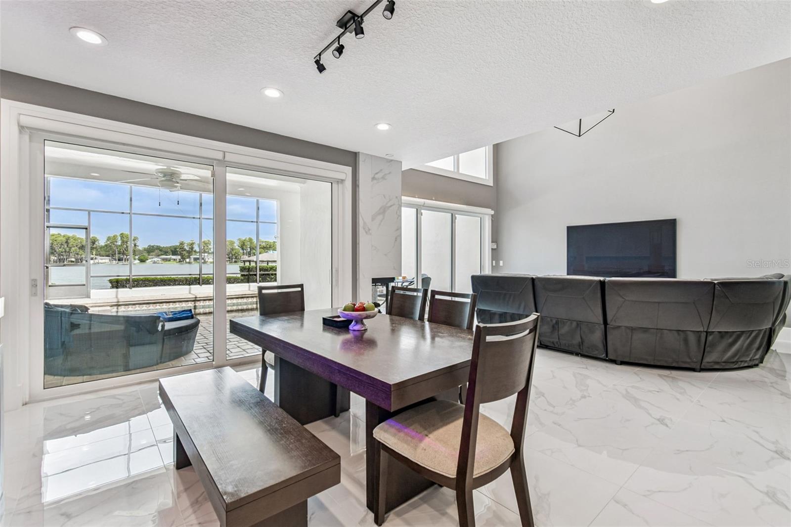 3155 LAKE ELLEN DR, TAMPA, FL, 33618