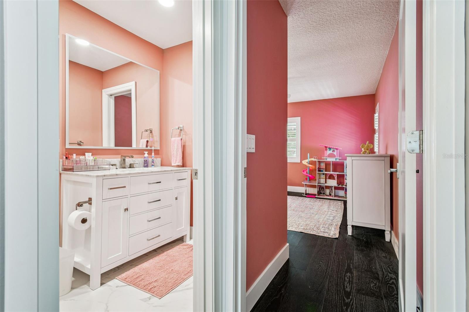 3155 LAKE ELLEN DR, TAMPA, FL, 33618