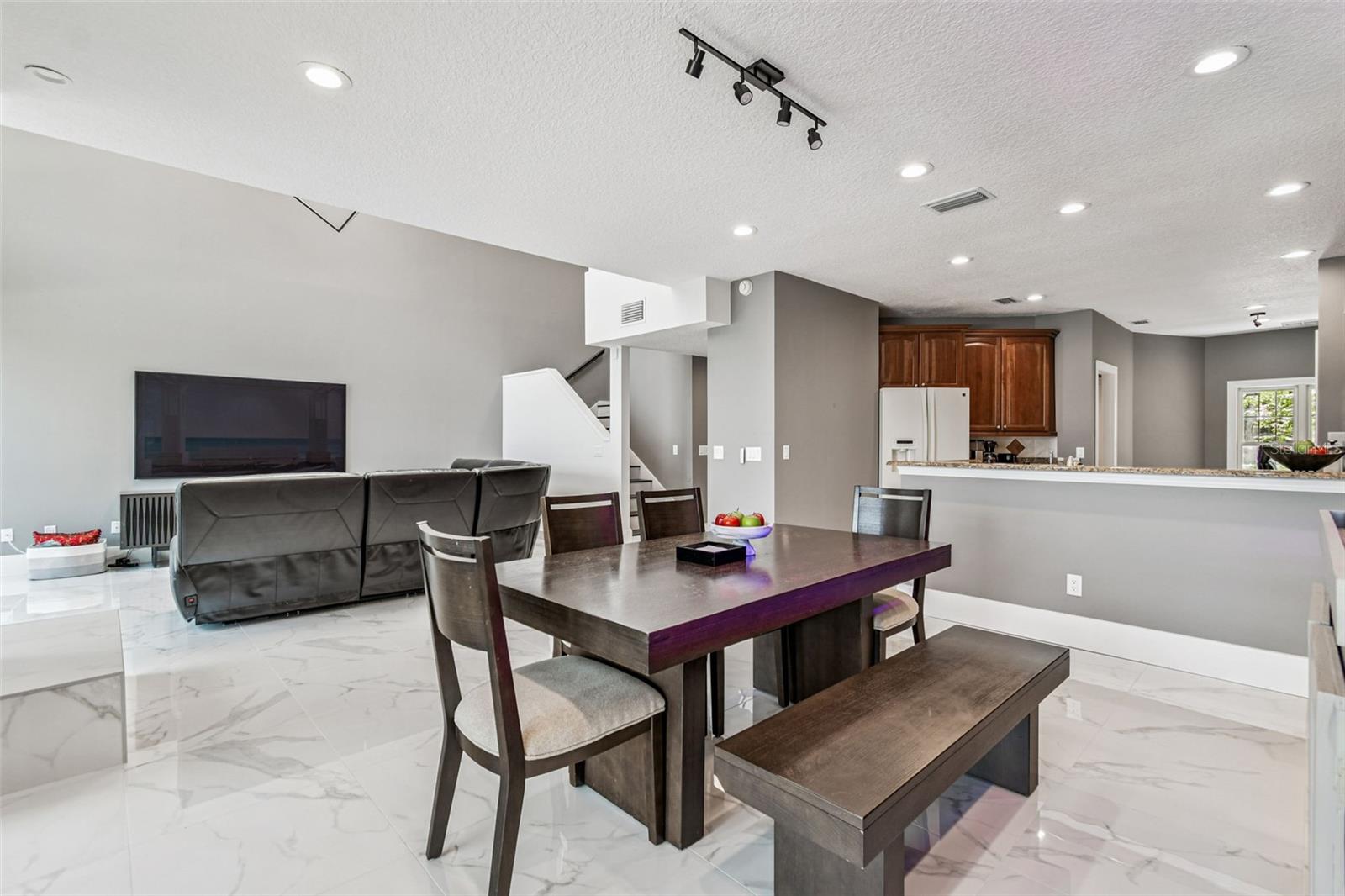 3155 LAKE ELLEN DR, TAMPA, FL, 33618