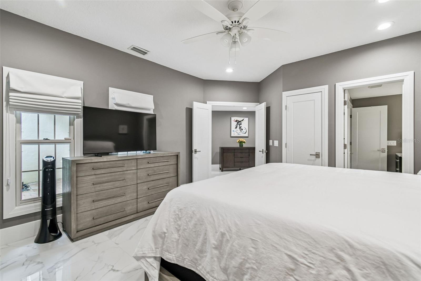 3155 LAKE ELLEN DR, TAMPA, FL, 33618