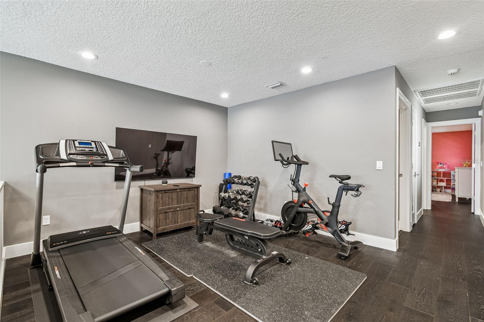 3155 LAKE ELLEN DR, TAMPA, FL, 33618