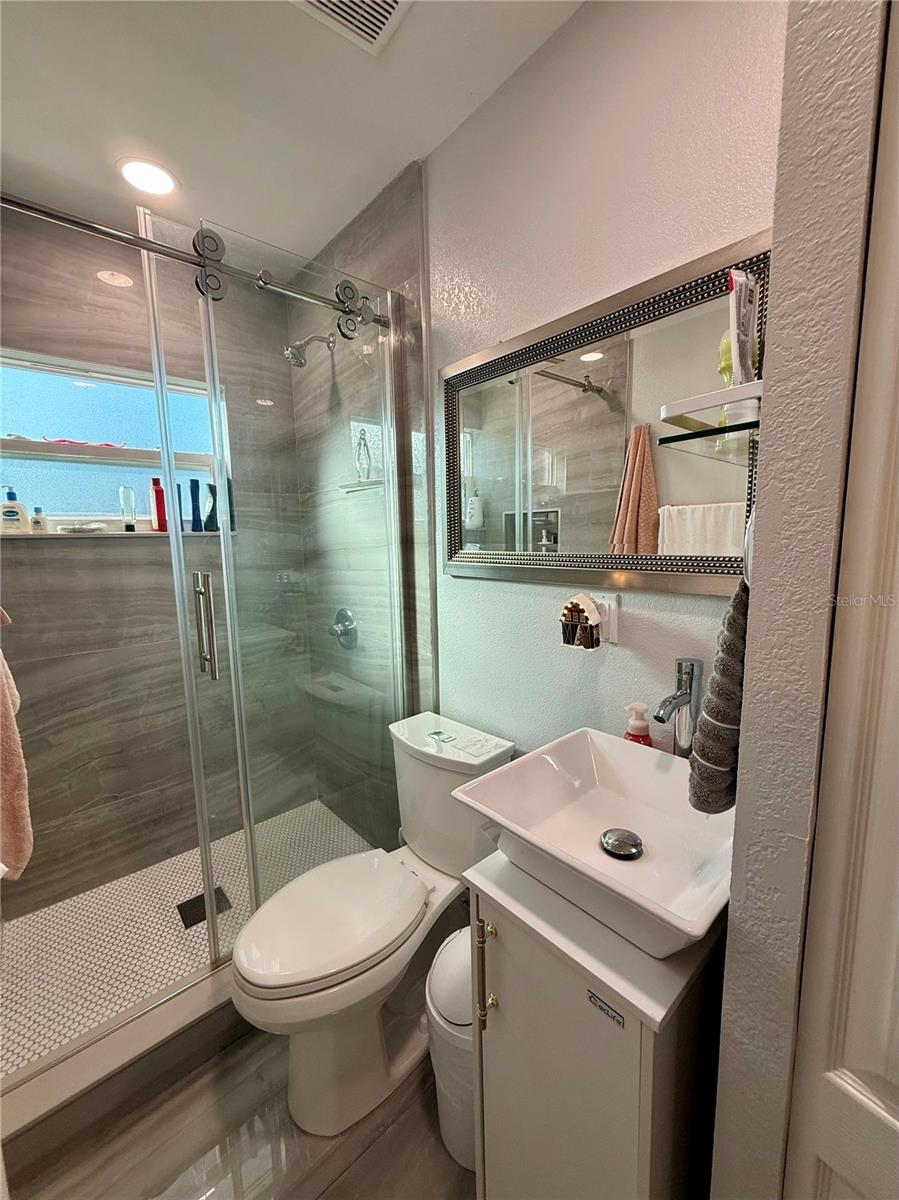 4916 ELDORADO DR, TAMPA, FL, 33615