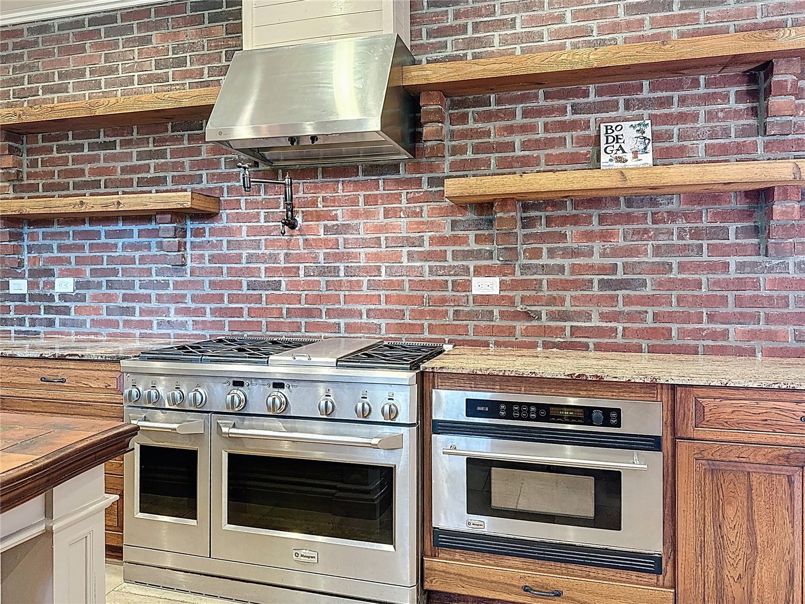 A4672463 Property Photo