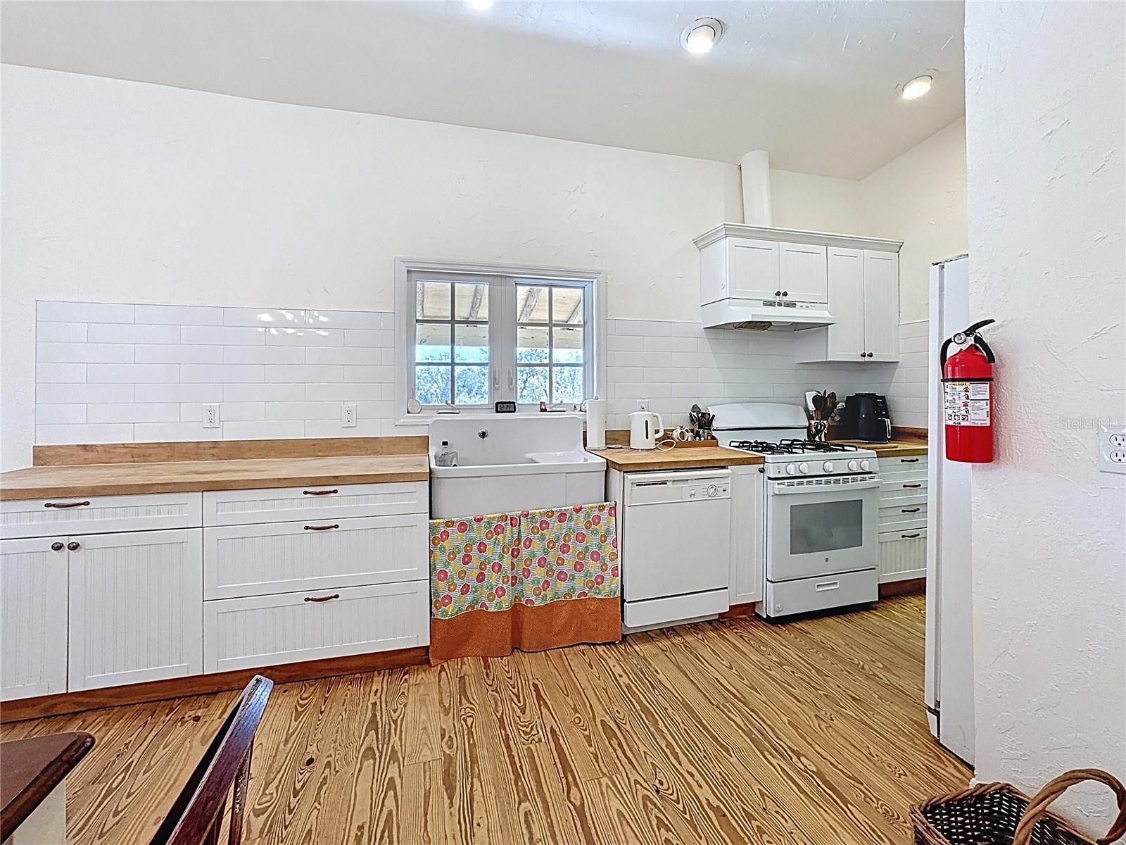 A4672463 Property Photo