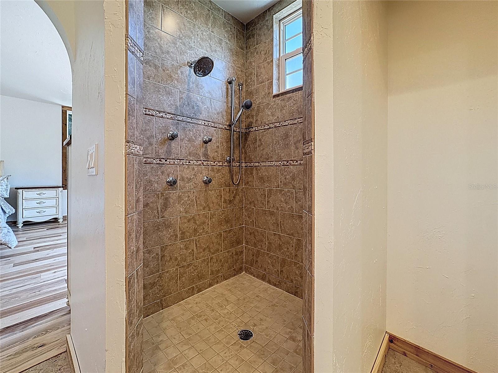 A4672463 Property Photo