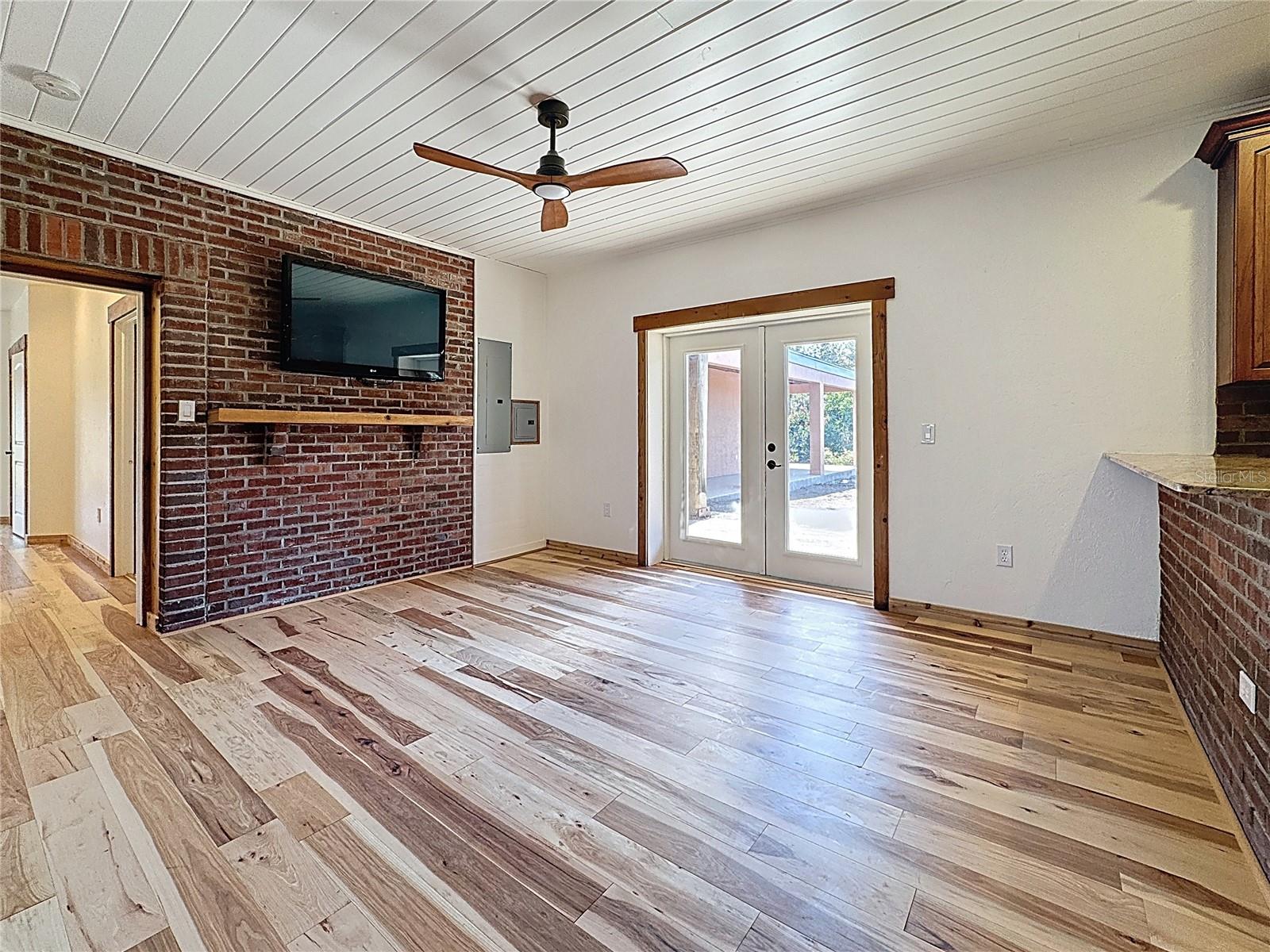 A4672463 Property Photo