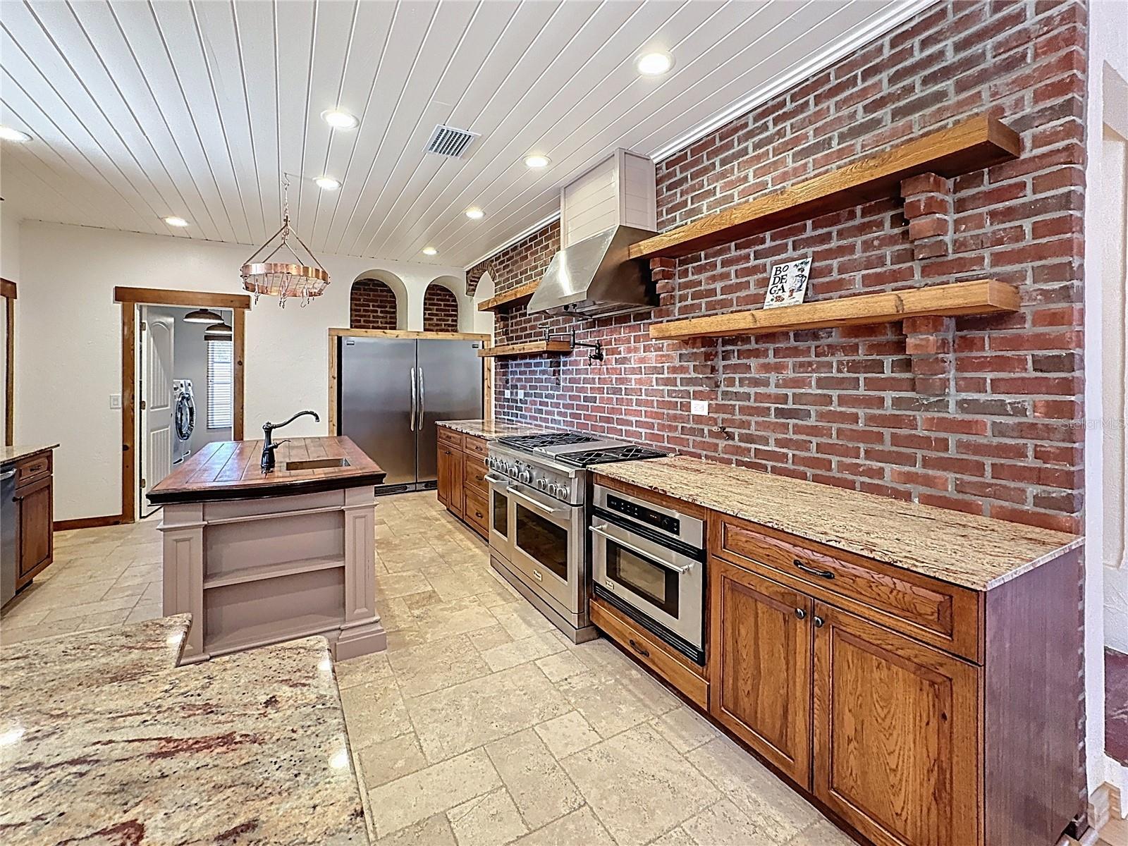 A4672463 Property Photo