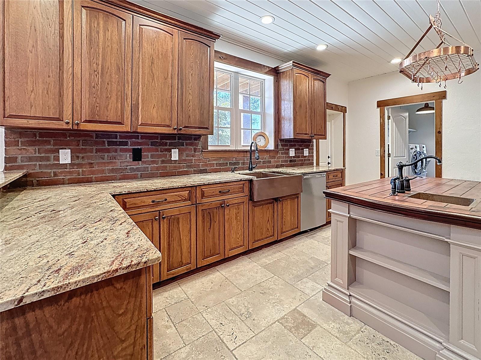 A4672463 Property Photo