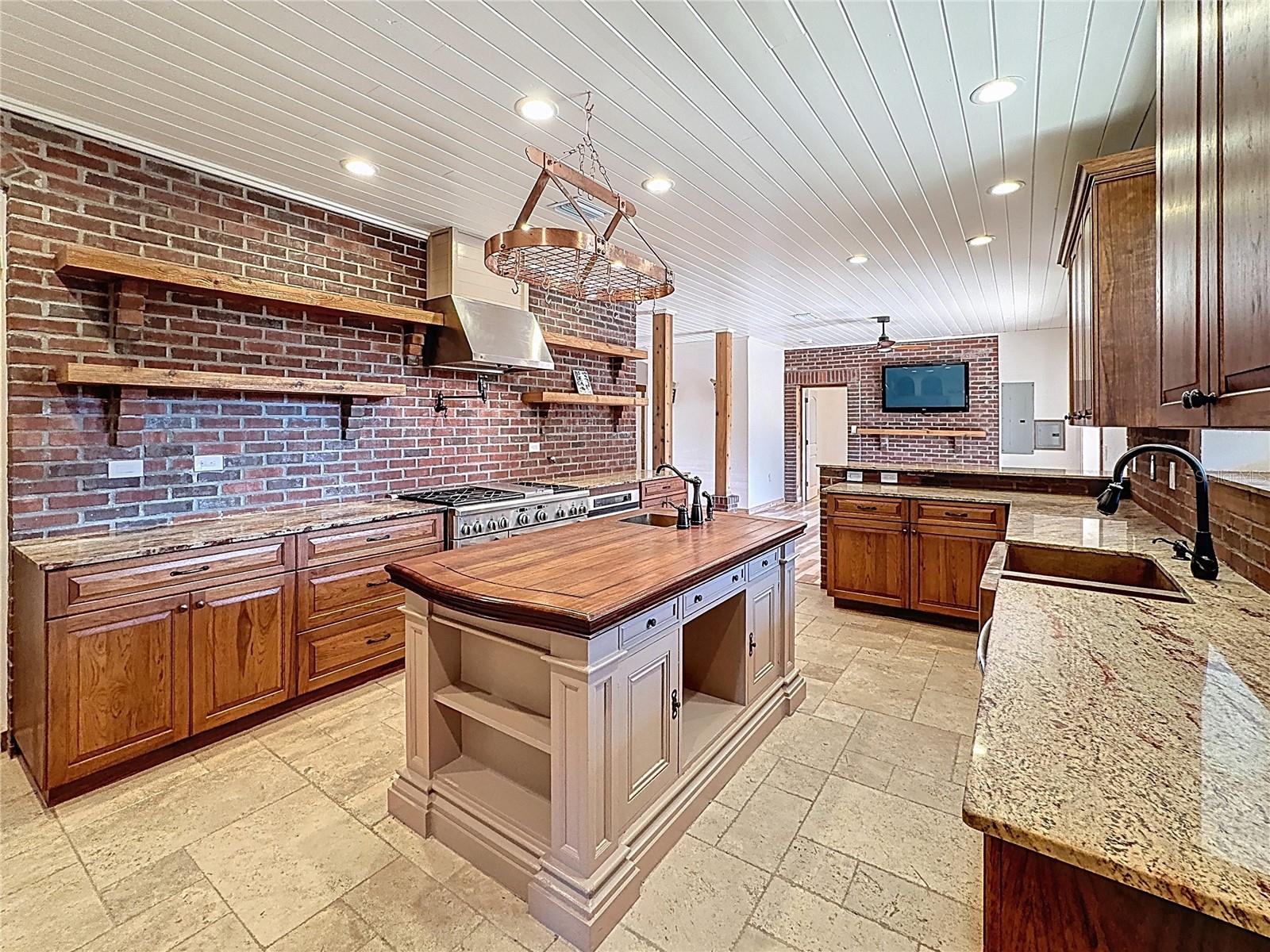 A4672463 Property Photo