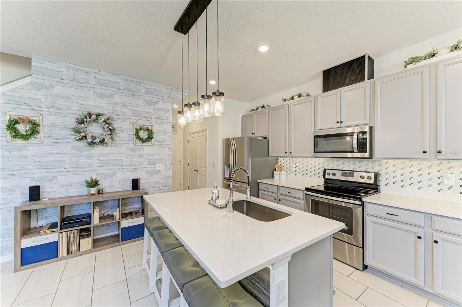 11637 WOODLEAF DR, LAKEWOOD RANCH, FL, 34211