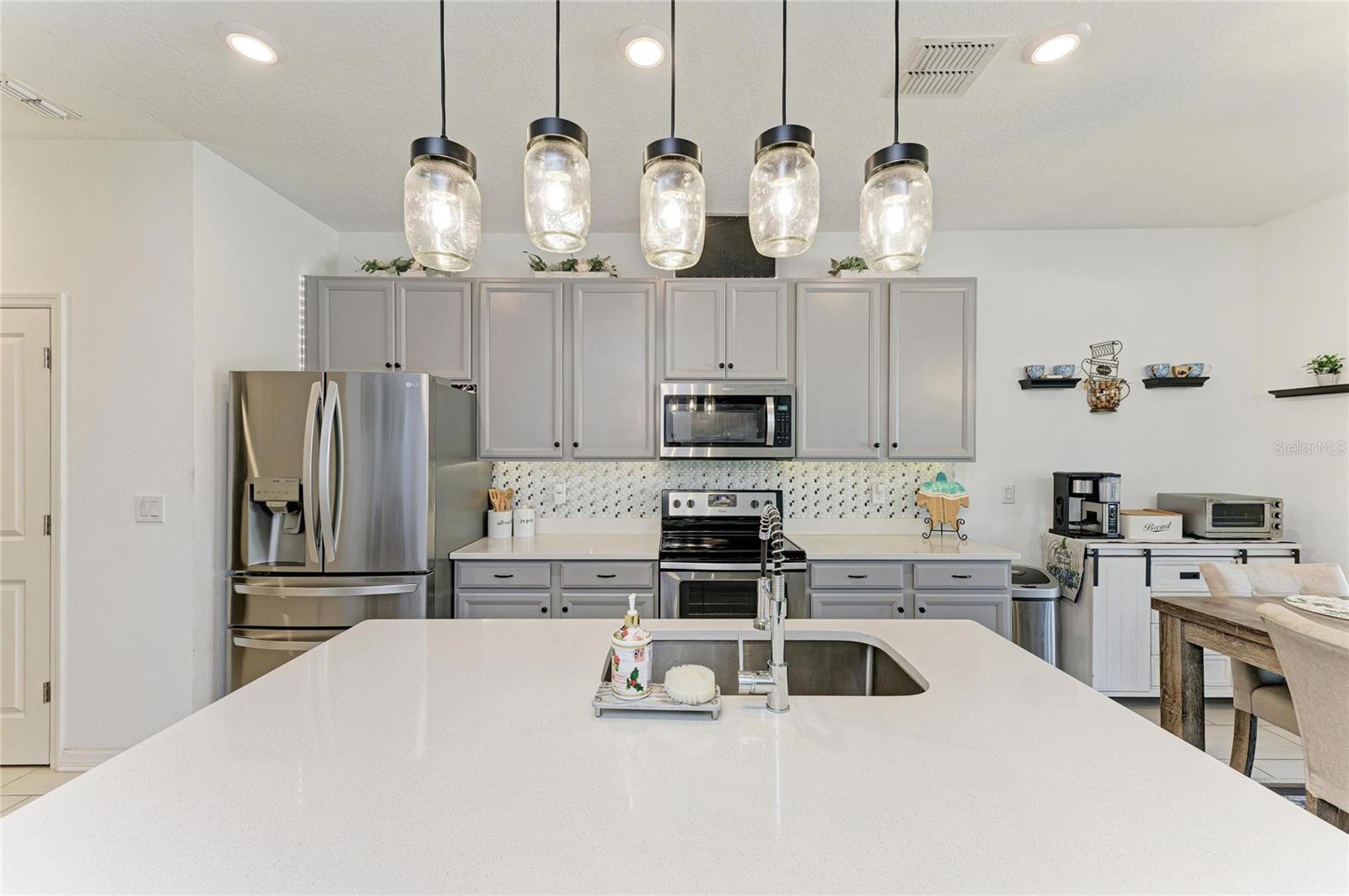 11637 WOODLEAF DR, LAKEWOOD RANCH, FL, 34211