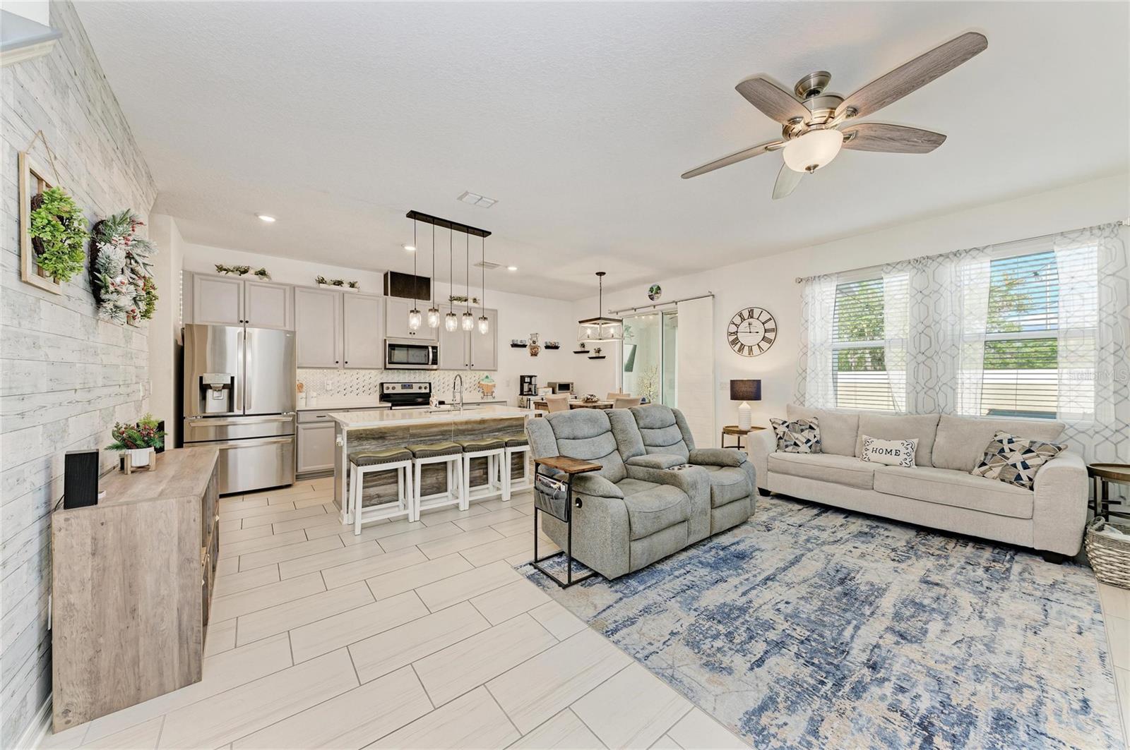 11637 WOODLEAF DR, LAKEWOOD RANCH, FL, 34211