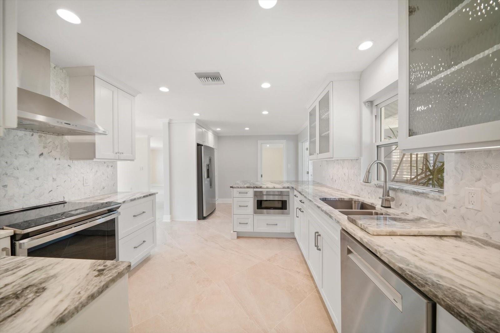 119 13TH ST, BELLEAIR BEACH, FL, 33786