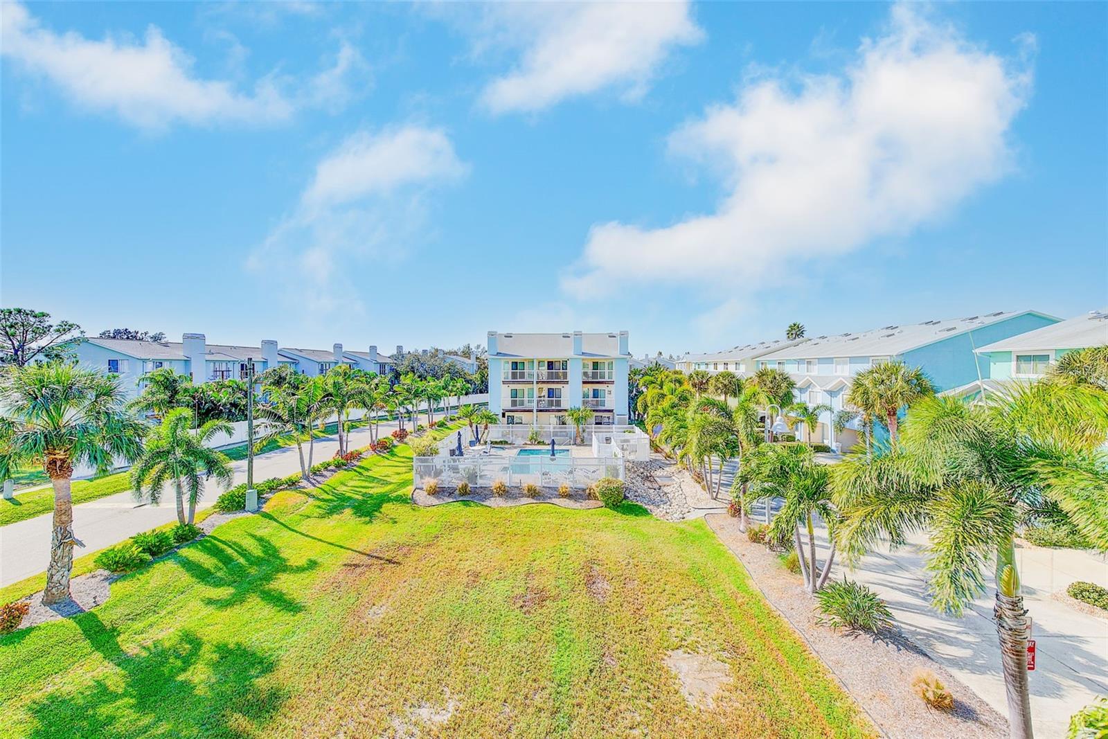 205 MARCDALE BLVD, INDIAN ROCKS BEACH, FL, 33785