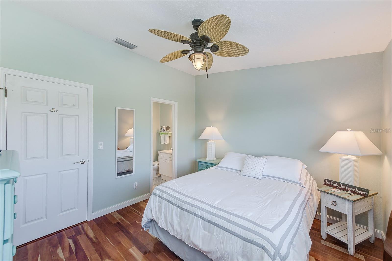 205 MARCDALE BLVD, INDIAN ROCKS BEACH, FL, 33785