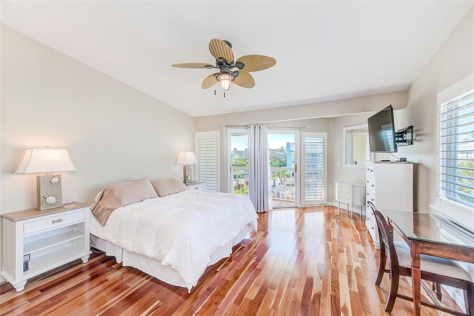 205 MARCDALE BLVD, INDIAN ROCKS BEACH, FL, 33785