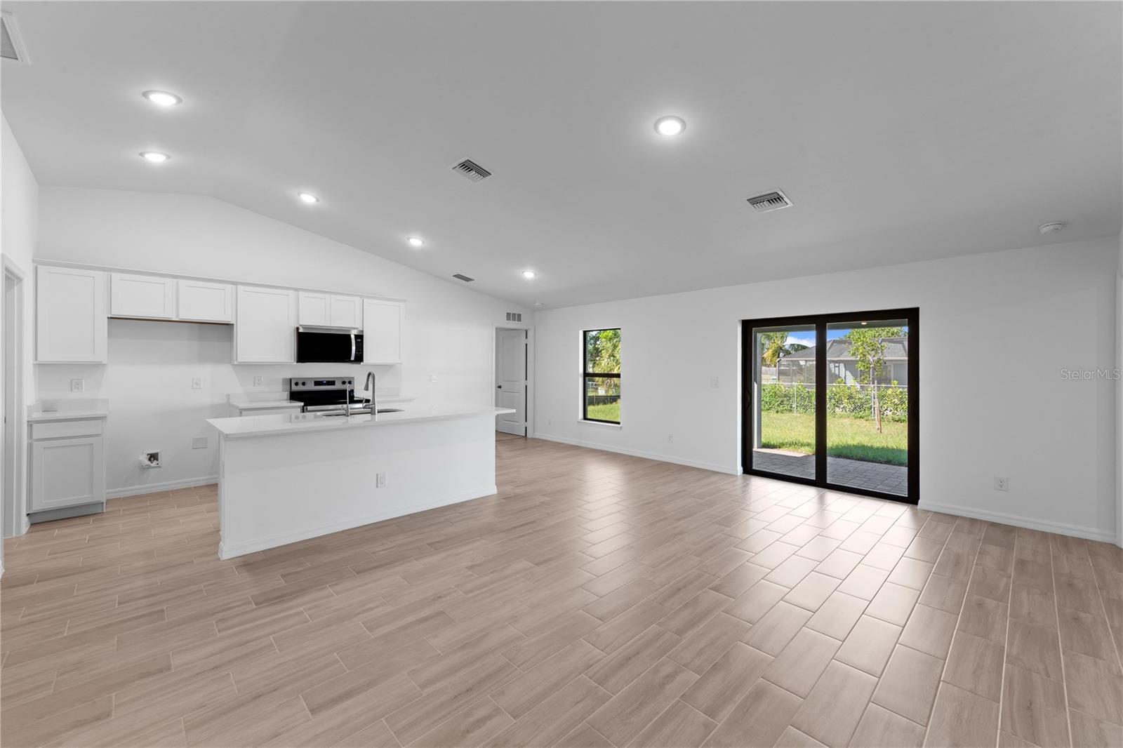 7272 DONAHUE ST, PORT CHARLOTTE, FL, 33981