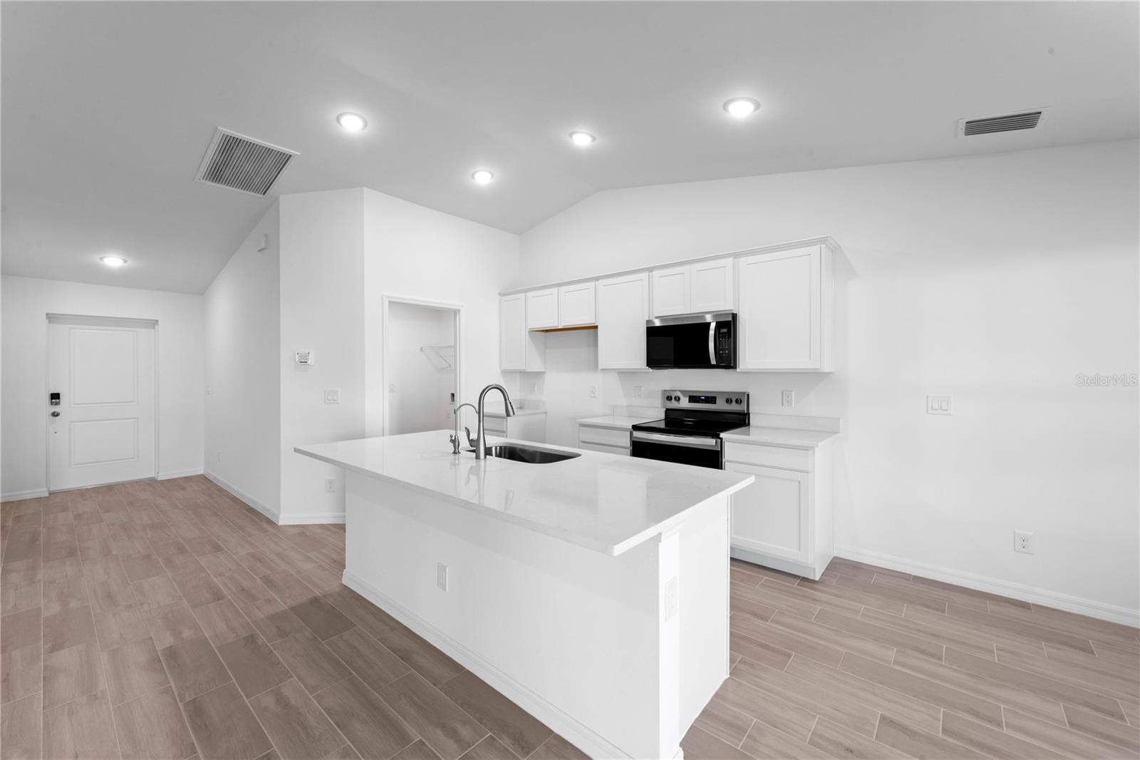 7272 DONAHUE ST, PORT CHARLOTTE, FL, 33981