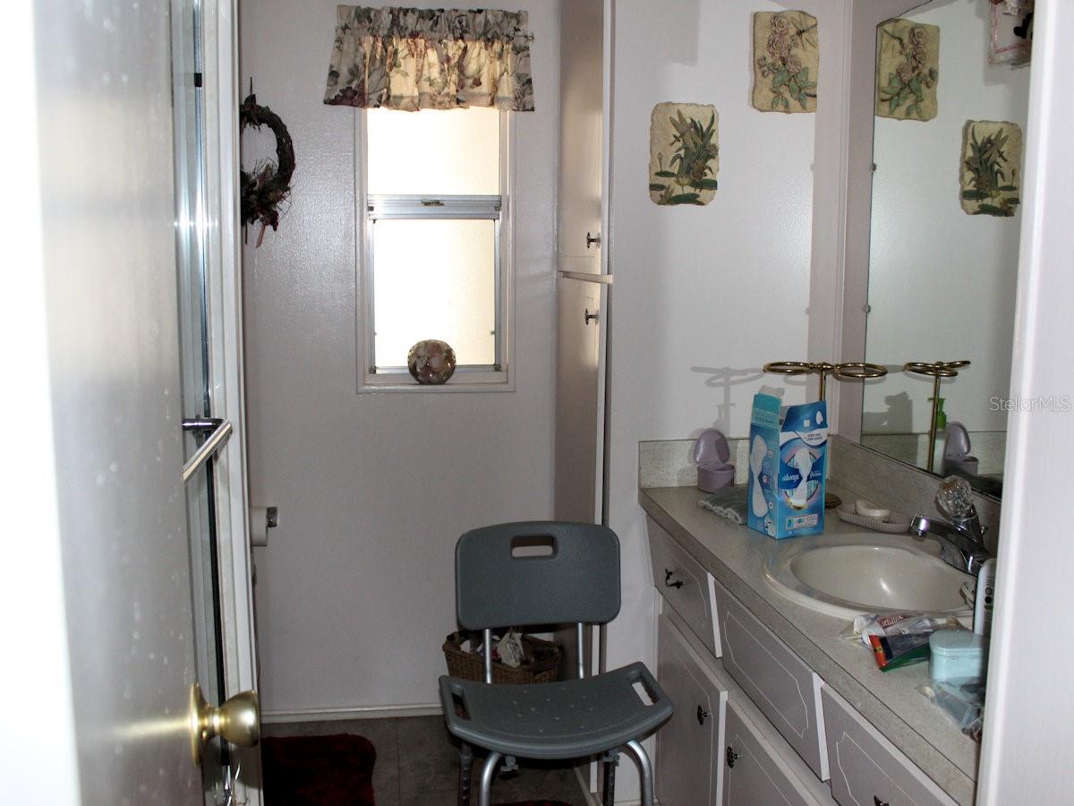 TB8449198 Property Photo