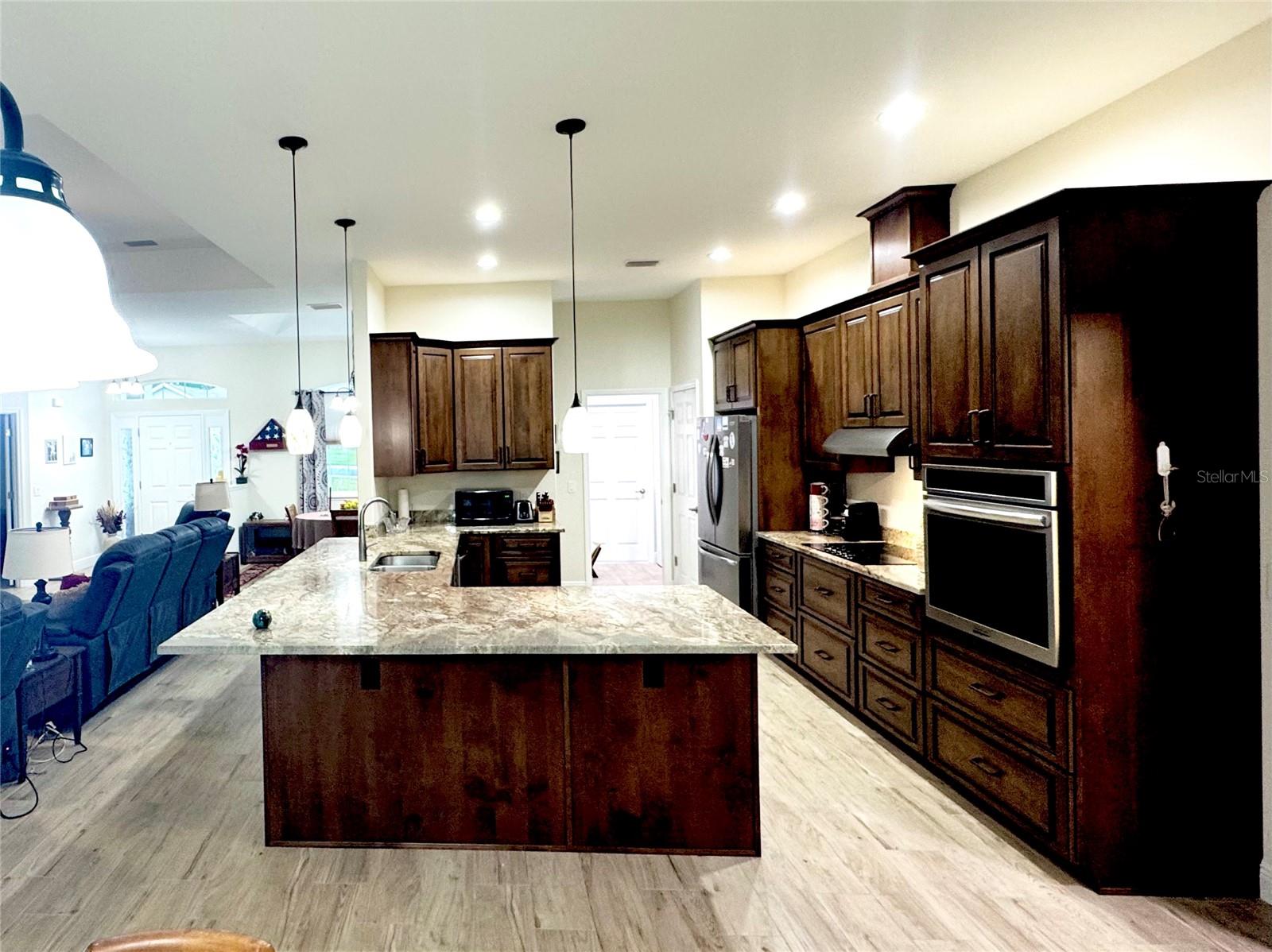 TB8449218 Property Photo