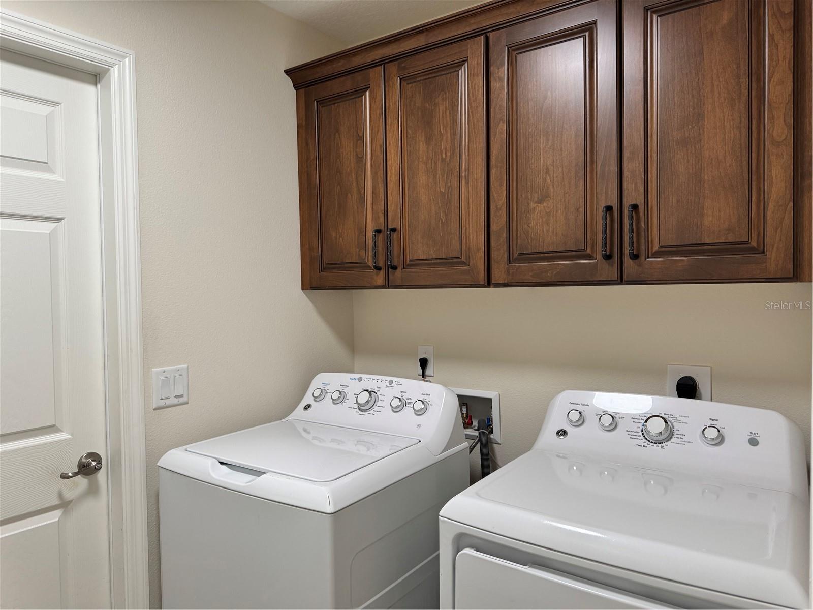 TB8449218 Property Photo