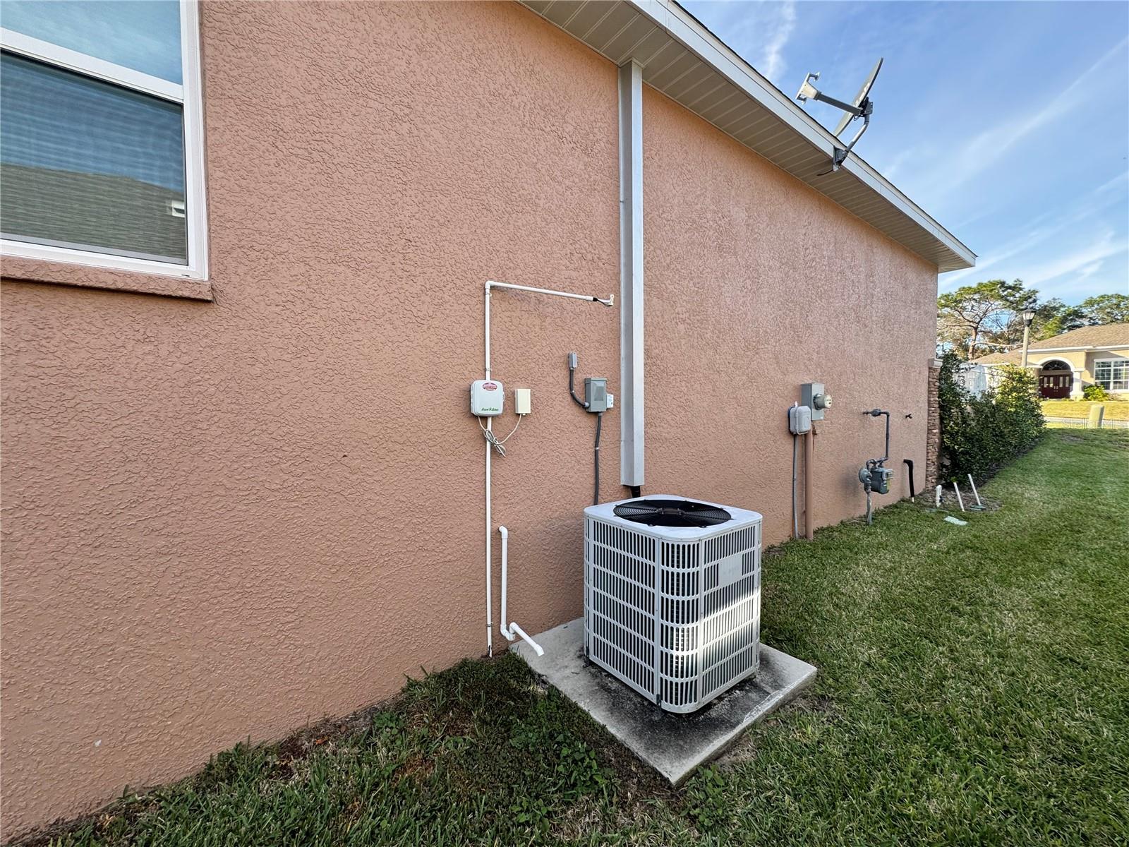 TB8449218 Property Photo