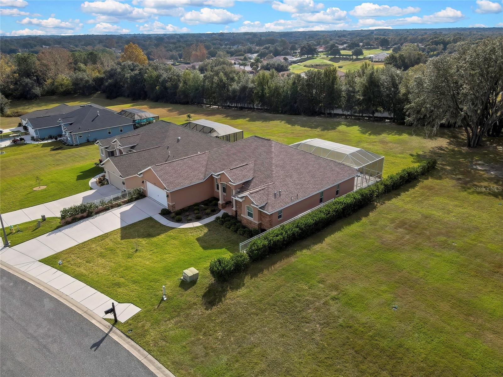 TB8449218 Property Photo