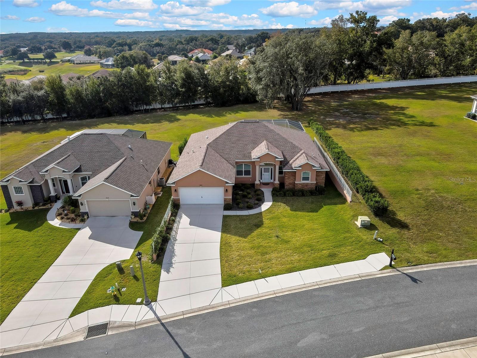 TB8449218 Property Photo