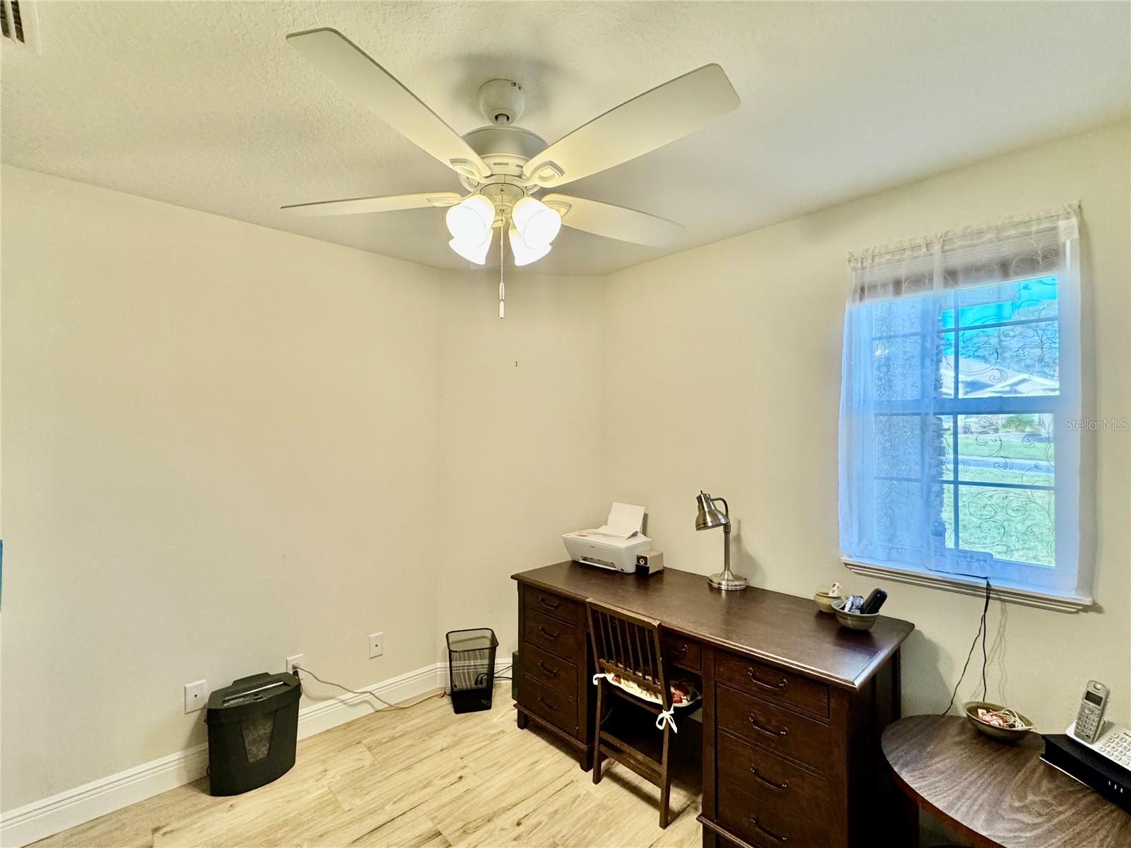 TB8449218 Property Photo