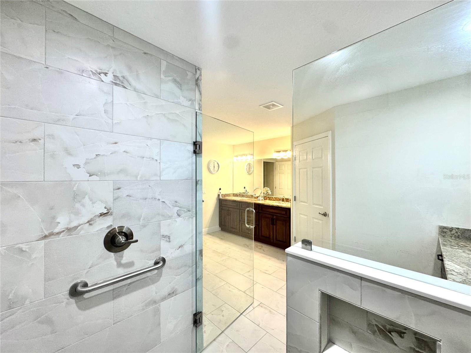 TB8449218 Property Photo