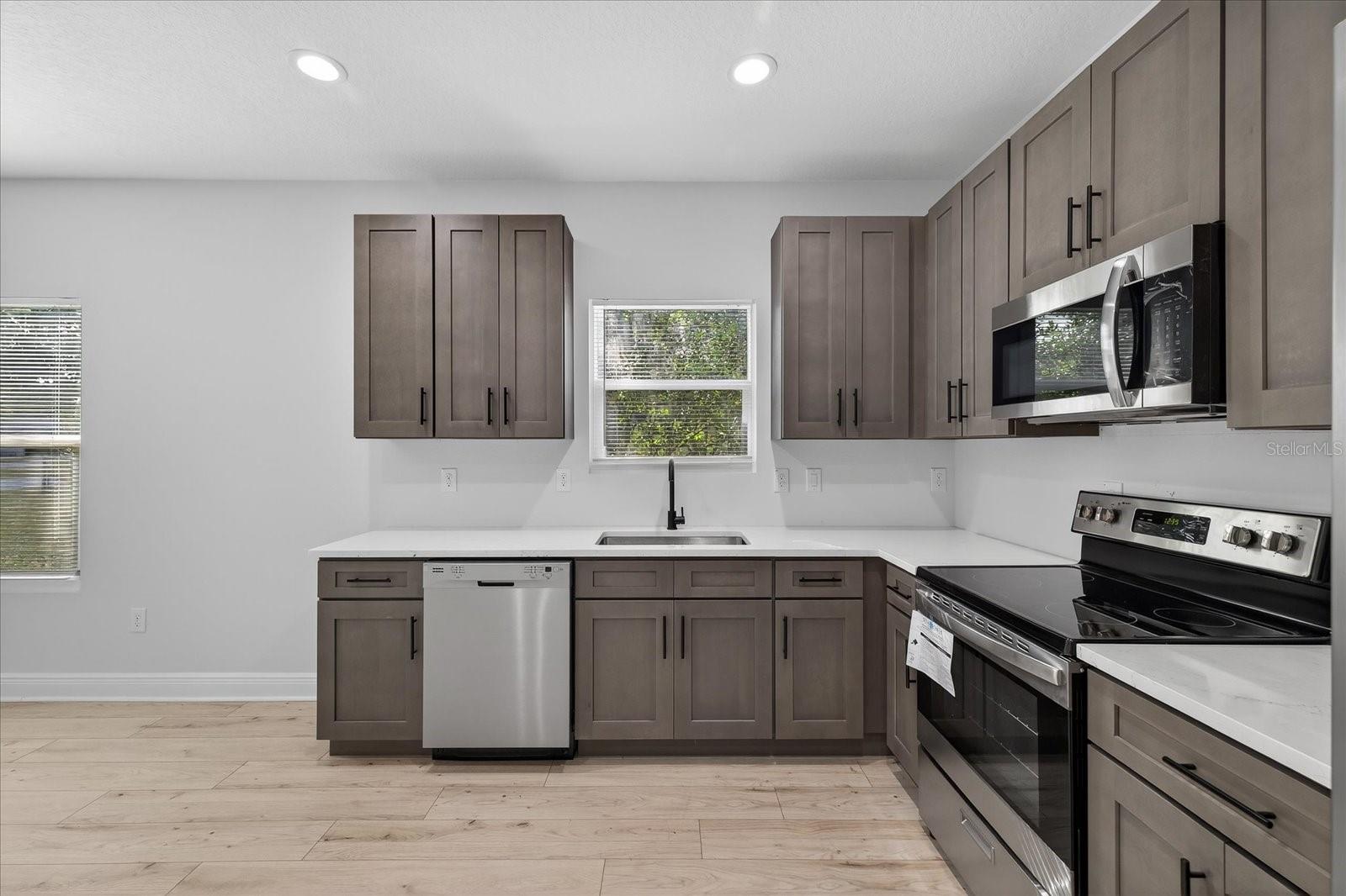 1305 N BURTON ST, PLANT CITY, FL, 33563