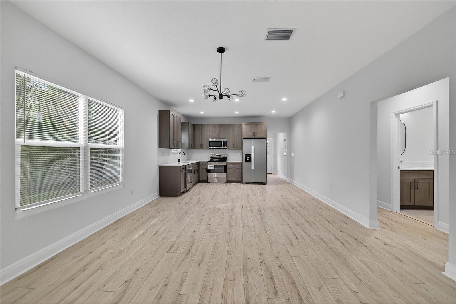 1305 N BURTON ST, PLANT CITY, FL, 33563