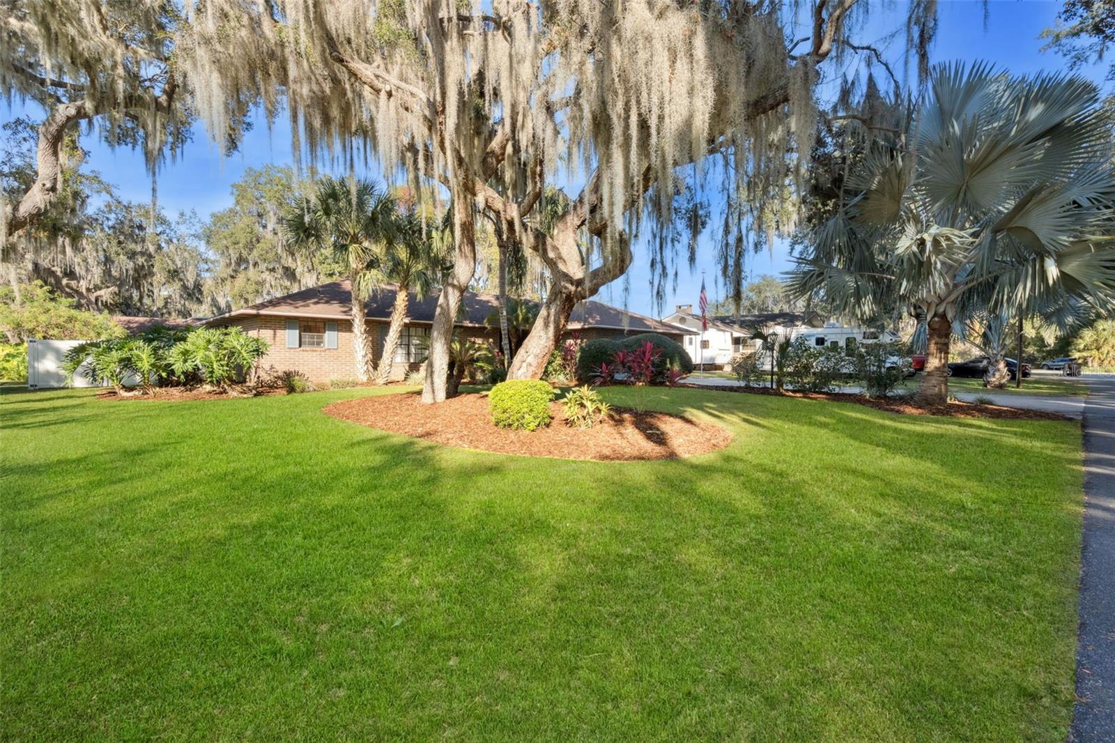 5545 OAK LN, FRUITLAND PARK, FL, 34731