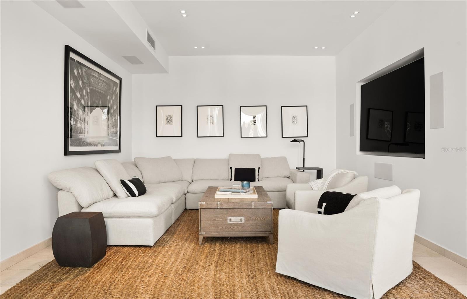 PR9117447 Property Photo