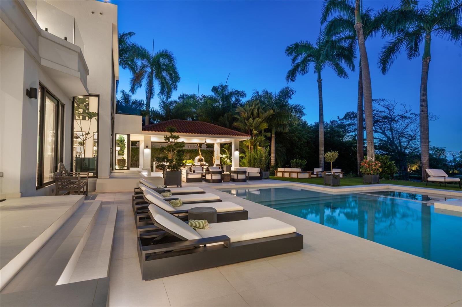 PR9117447 Property Photo