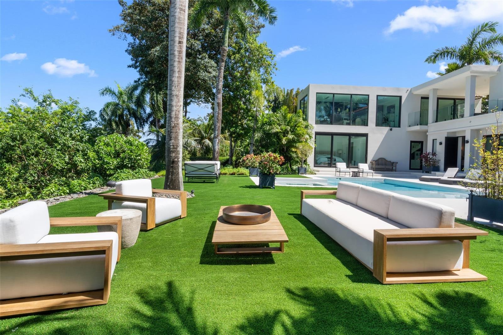 PR9117447 Property Photo