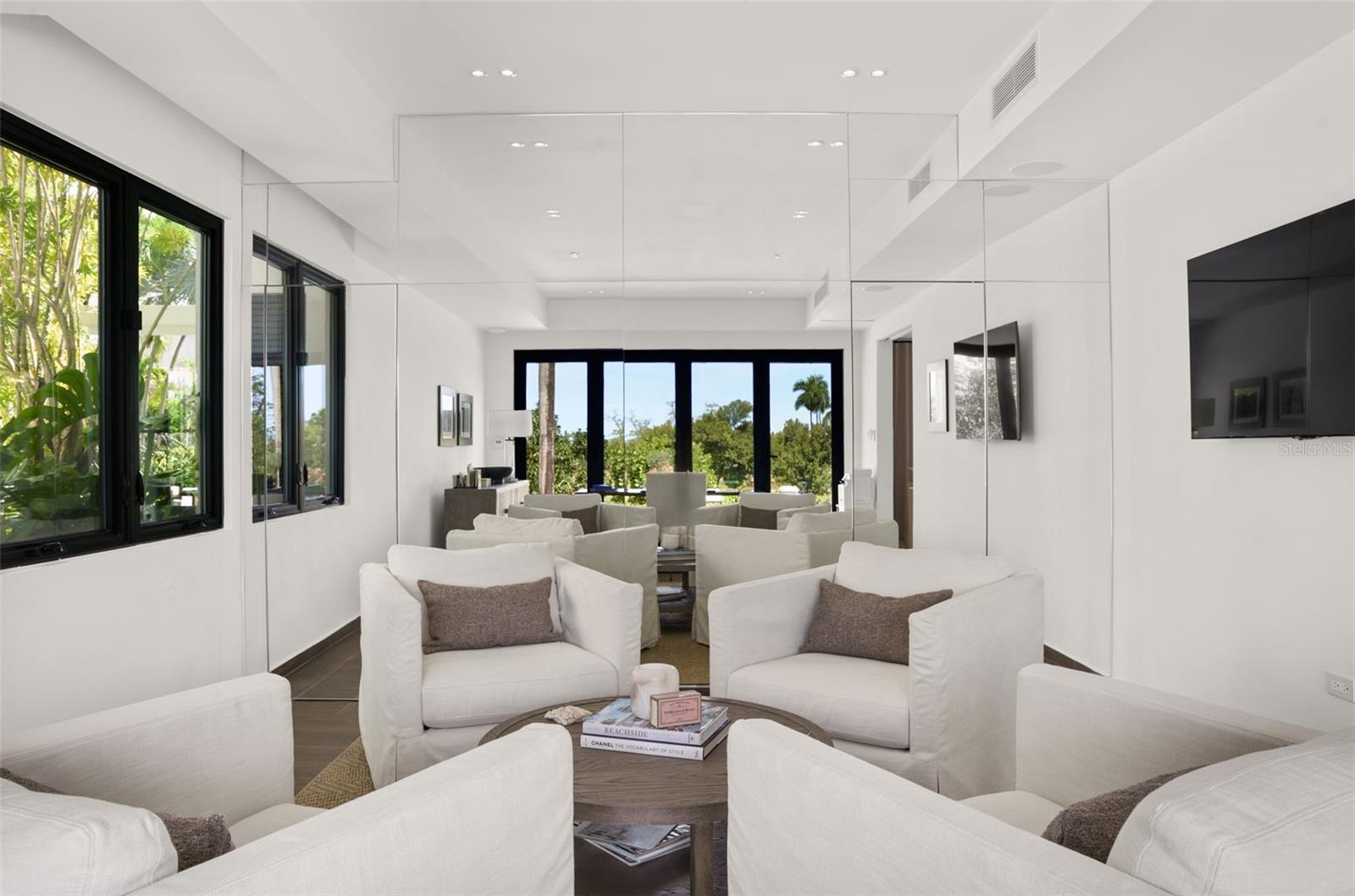 PR9117447 Property Photo