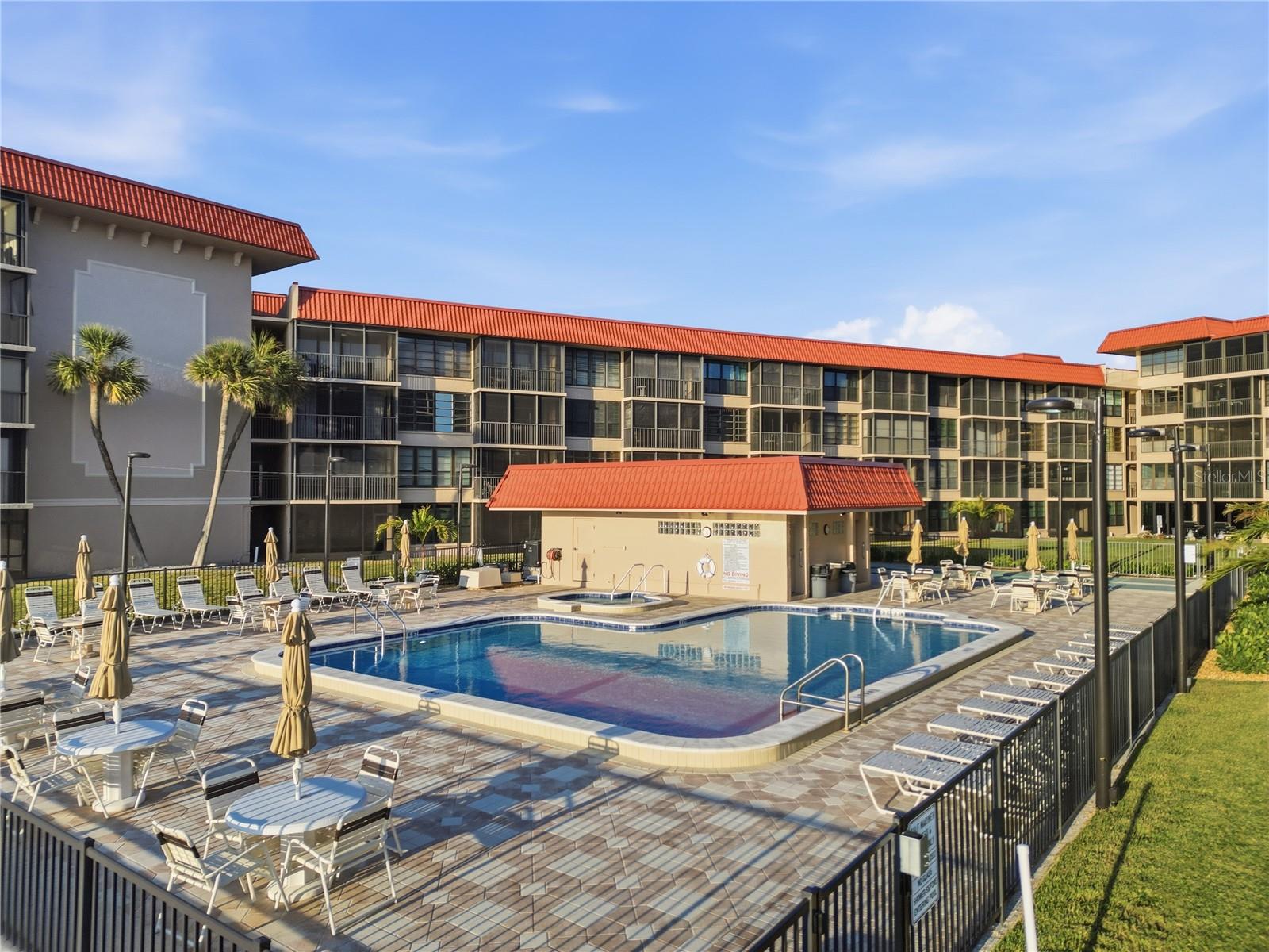 17580 GULF BLVD #302, REDINGTON SHORES, FL, 33708