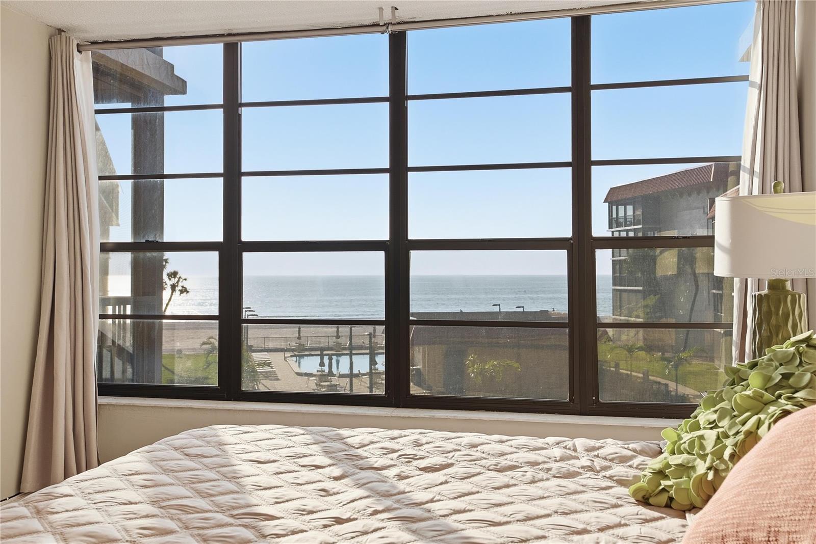 17580 GULF BLVD #302, REDINGTON SHORES, FL, 33708