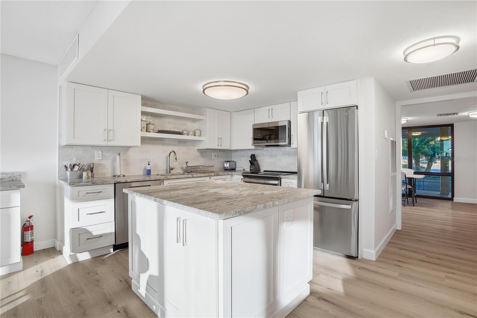 17580 GULF BLVD #302, REDINGTON SHORES, FL, 33708