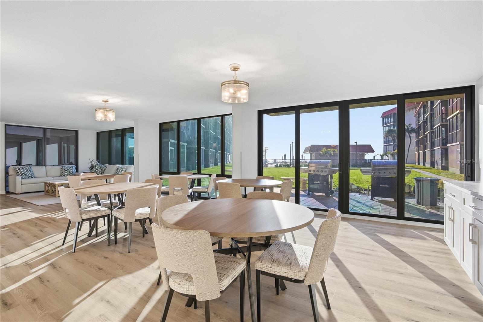 17580 GULF BLVD #302, REDINGTON SHORES, FL, 33708