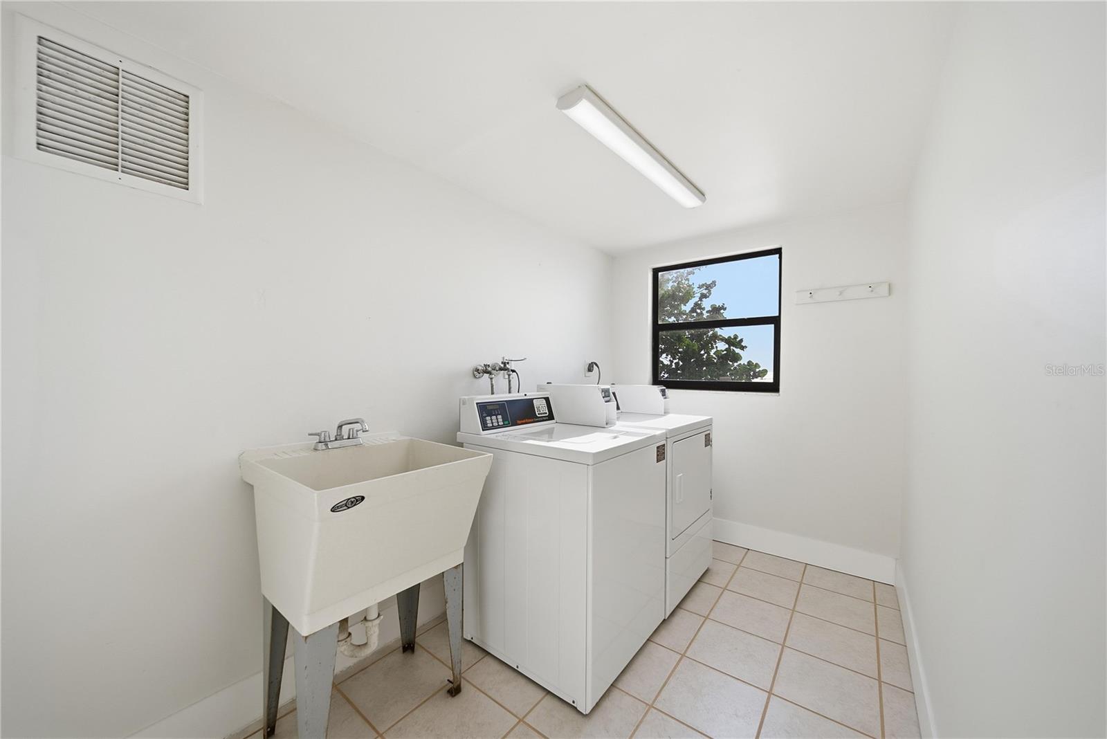 17580 GULF BLVD #302, REDINGTON SHORES, FL, 33708