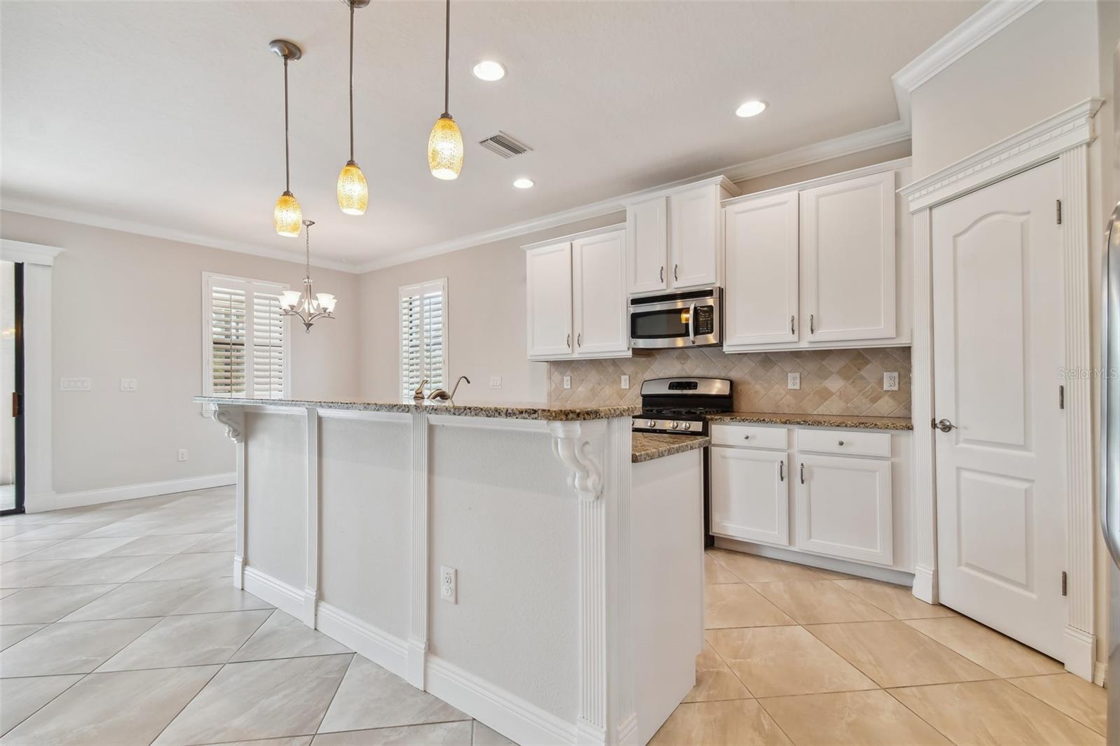 8112 36TH ST E, SARASOTA, FL, 34243