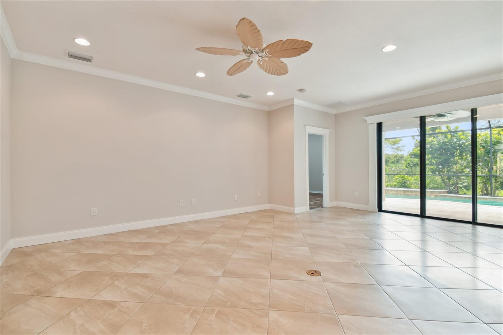 8112 36TH ST E, SARASOTA, FL, 34243