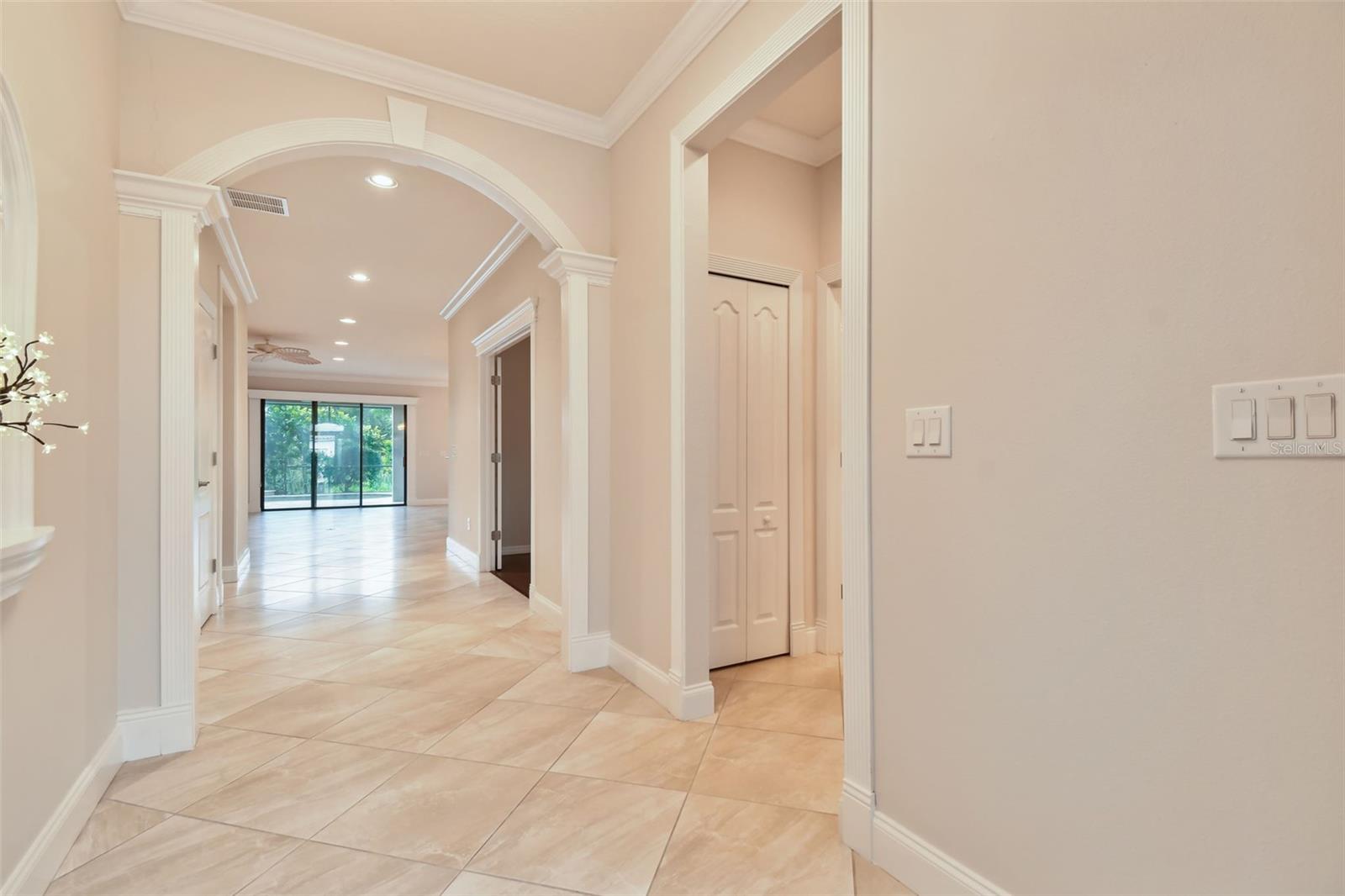 8112 36TH ST E, SARASOTA, FL, 34243