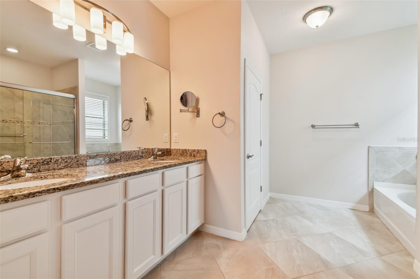 8112 36TH ST E, SARASOTA, FL, 34243