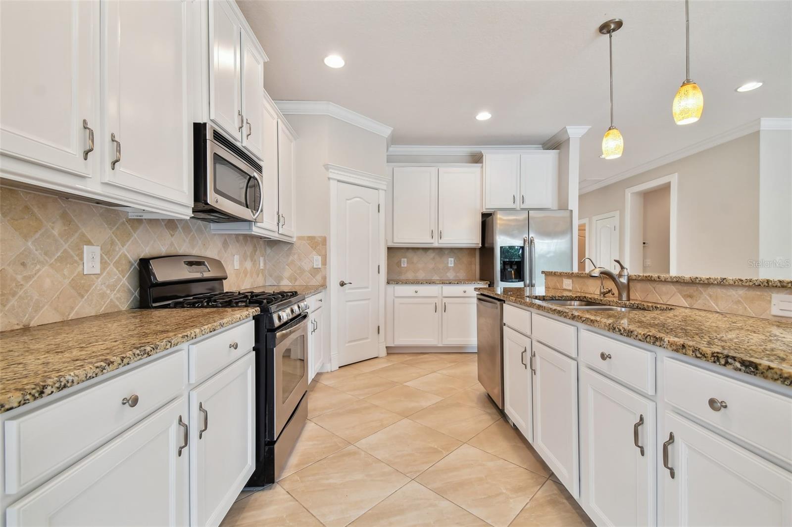 8112 36TH ST E, SARASOTA, FL, 34243