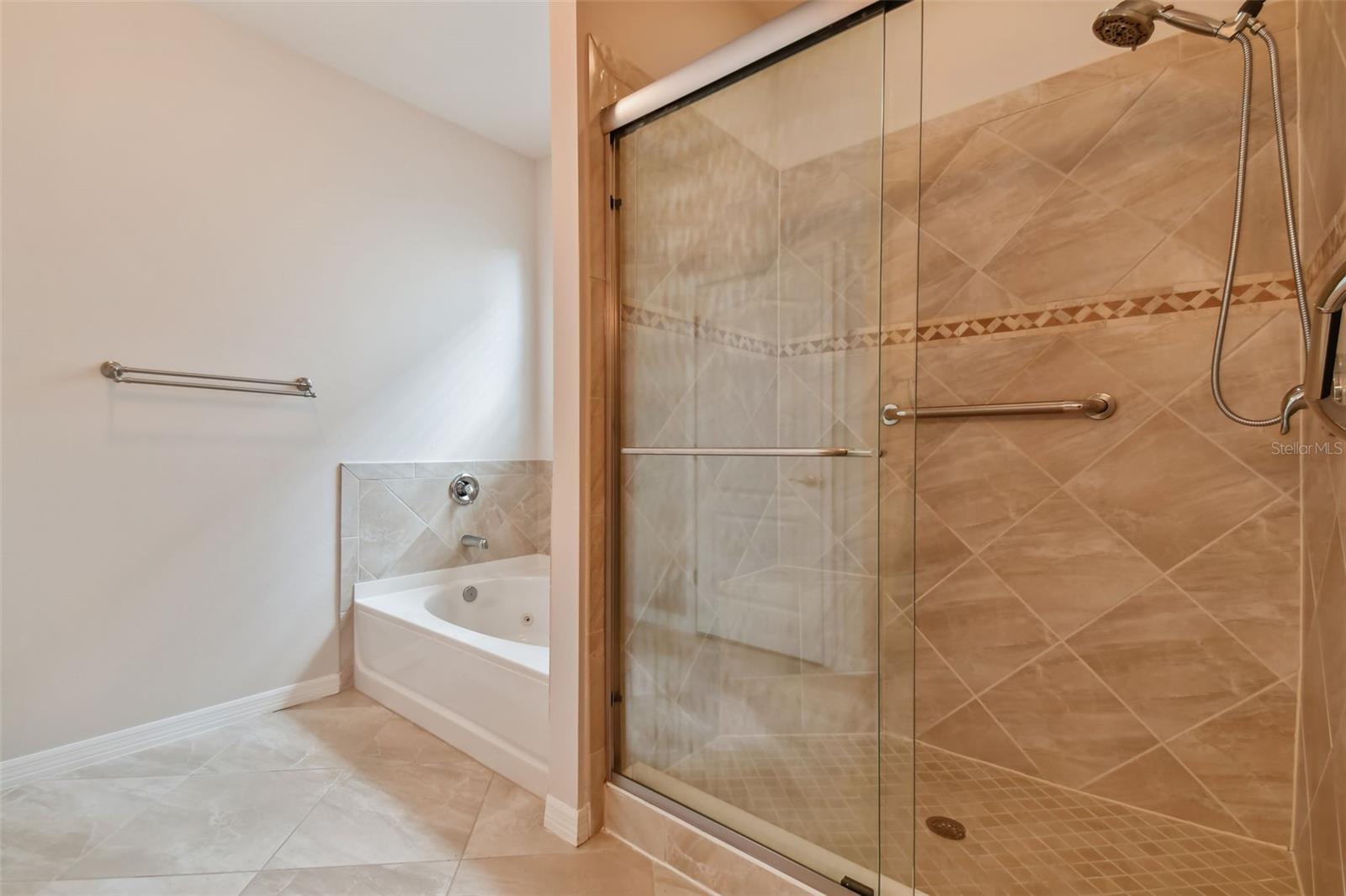 8112 36TH ST E, SARASOTA, FL, 34243