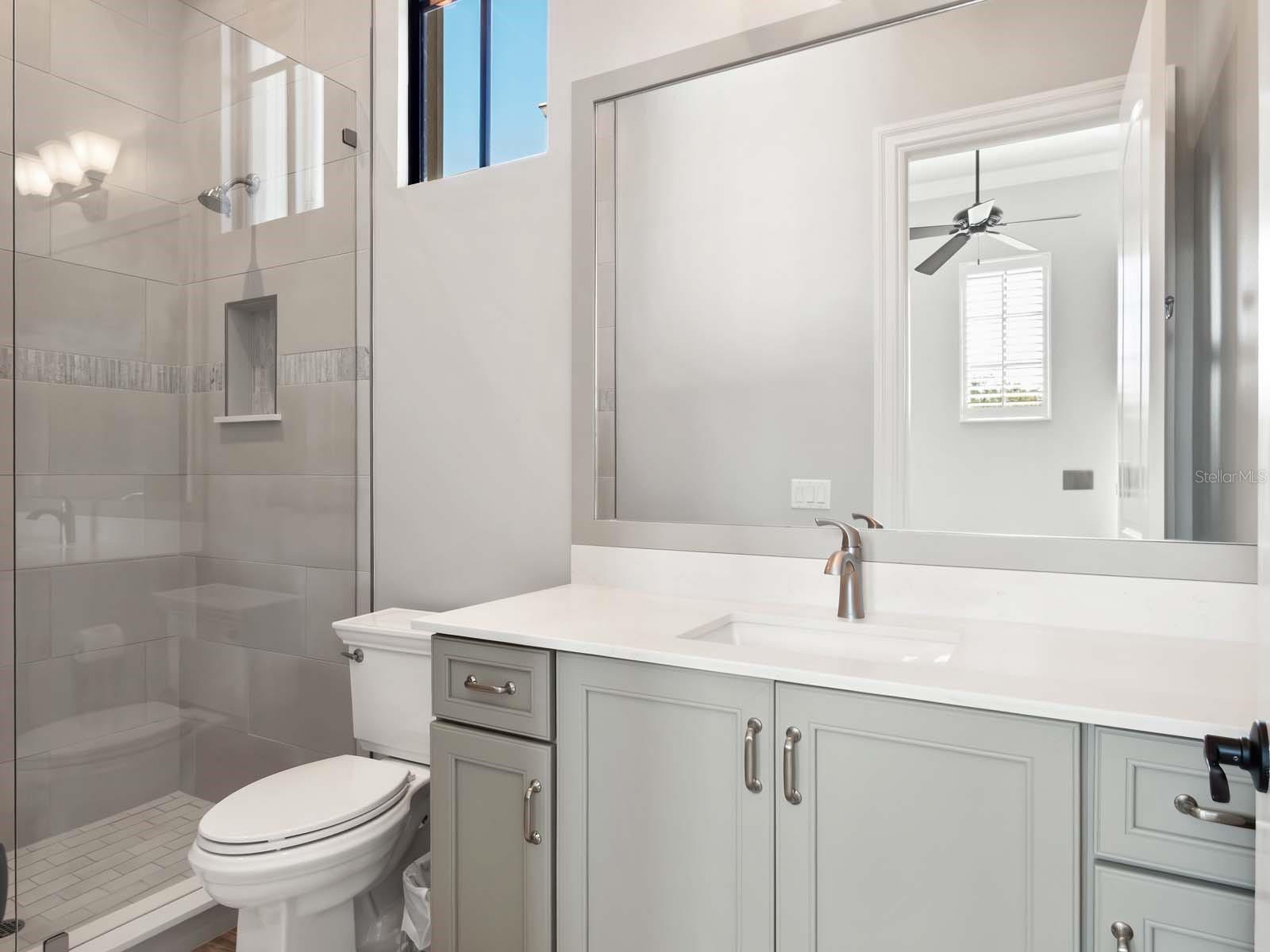 O6361544 Property Photo