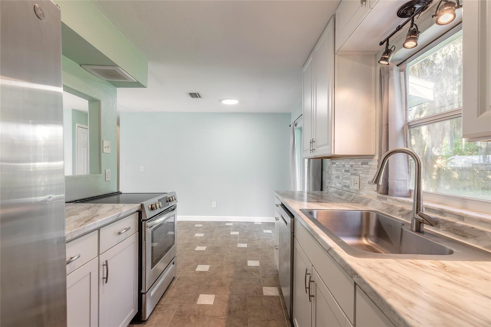 1719 UMBRELLA TREE DR, EDGEWATER, FL, 32132